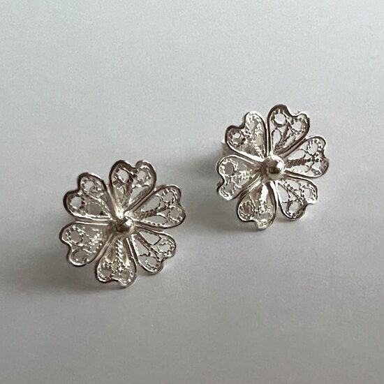 Filigree Earrings Flor de Esmeralda II Light